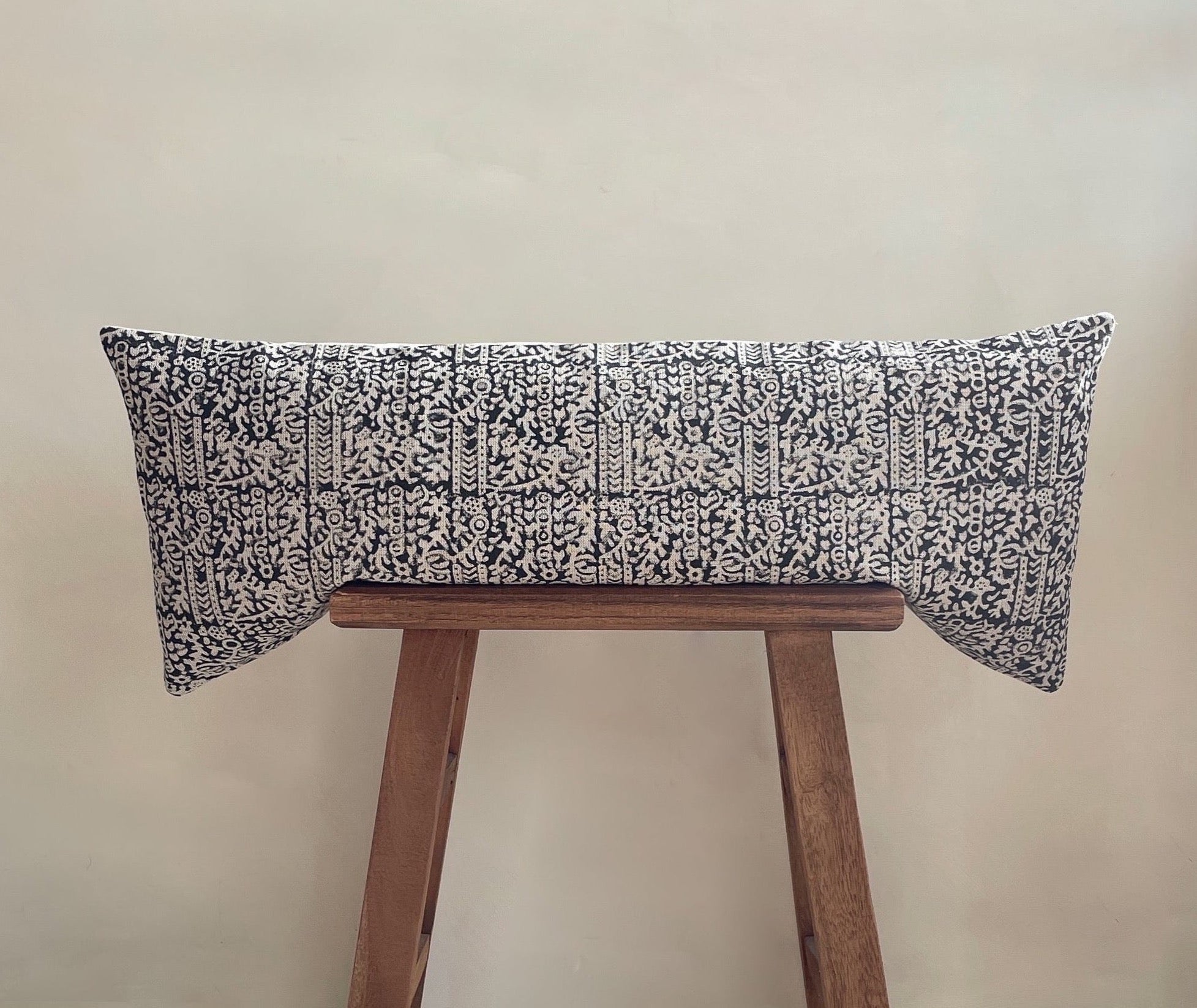 Zia HandBlock Extra Large Lumbar Salt Home